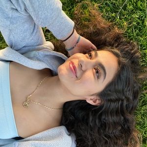 Meet your Posher, Andrea